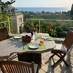 Epidavros - Elia Garden Retreat With Shared Pool شقة نيا إيبيدافروس