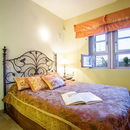 Epidavros - Elia Garden Retreat With Shared Pool