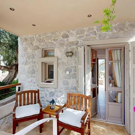 Epidavros - Elia Garden Retreat With Shared Pool * Néa Epídavrosz