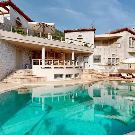 Epidavros - Elia Garden Retreat With Shared Pool *
