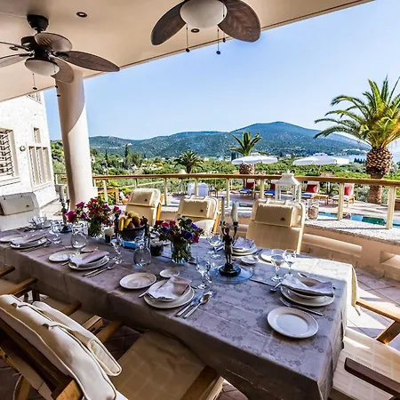 Epidavros - Elia Garden Retreat With Shared Pool *