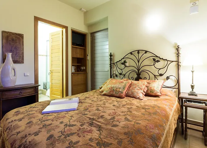 Elia Junior In Epidavros With Shared Pool Apartamento Nea Epidavros